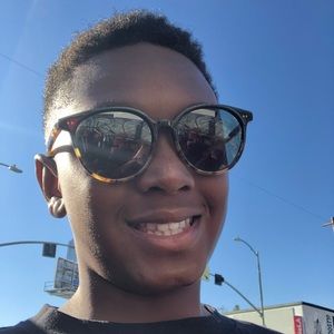 Meet your Posher, Elijah